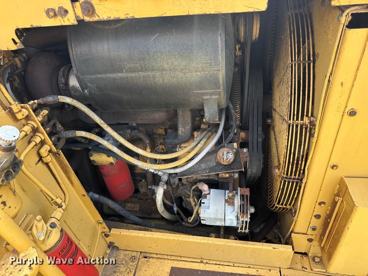 image for item EM8316 1987 Caterpillar 623E elevating scraper