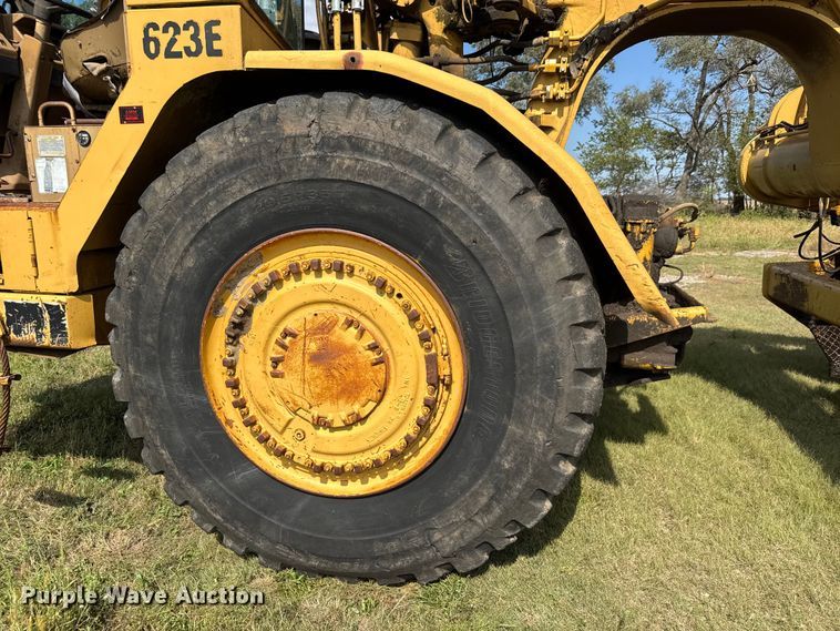 image for item EM8316 1987 Caterpillar 623E elevating scraper