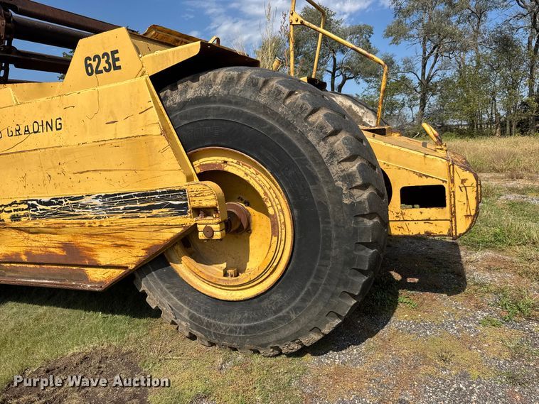 image for item EM8316 1987 Caterpillar 623E elevating scraper