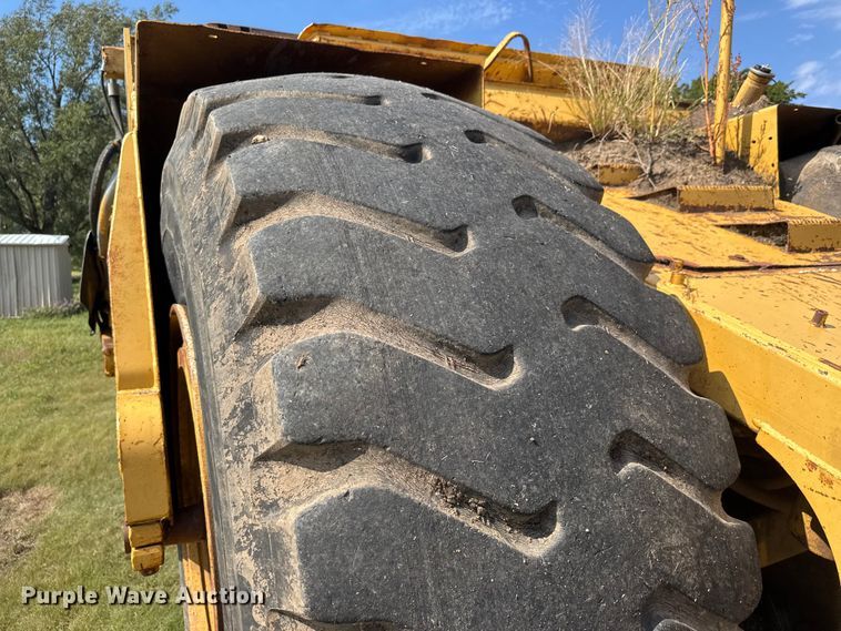 image for item EM8316 1987 Caterpillar 623E elevating scraper