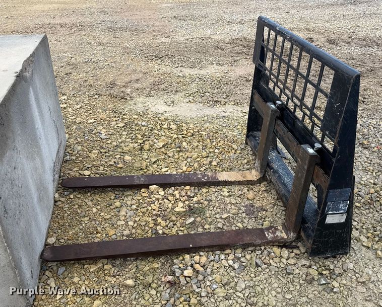 image for item EM8343 2016 Case TR340 tracked skid steer loader