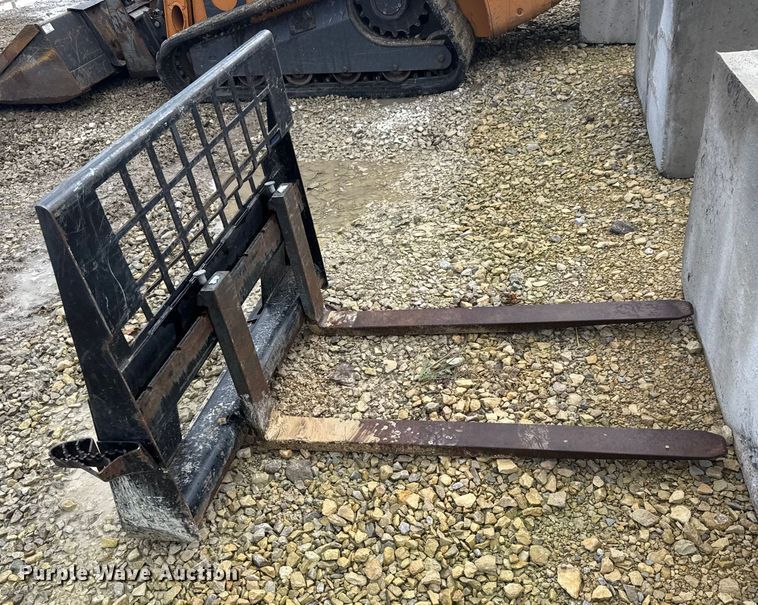 image for item EM8343 2016 Case TR340 tracked skid steer loader