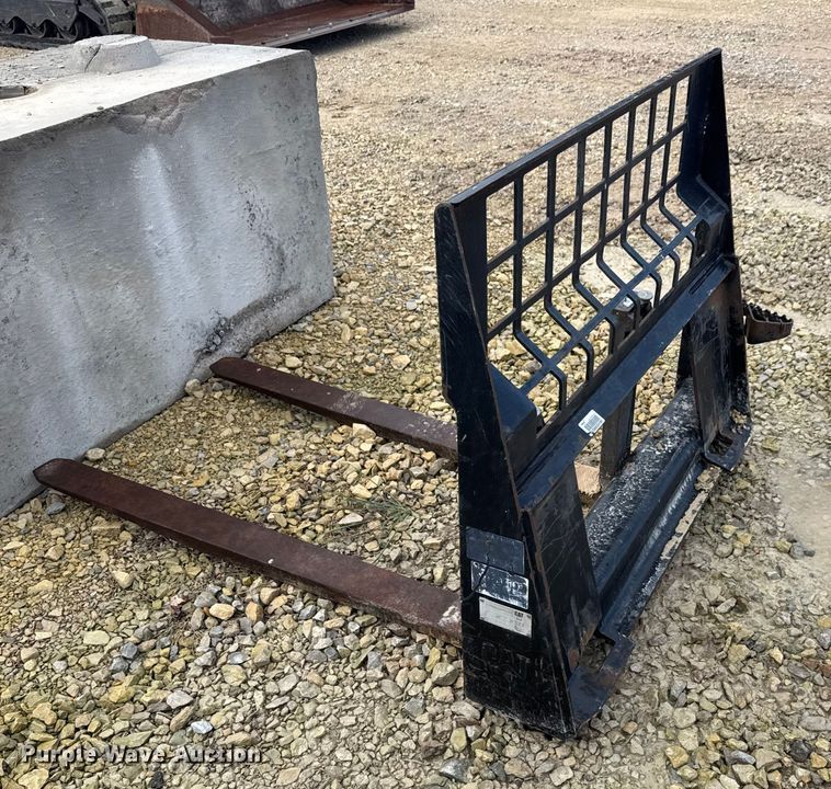 image for item EM8343 2016 Case TR340 tracked skid steer loader