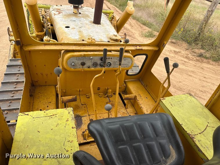 image for item EM8355 1964 Caterpillar D4D dozer