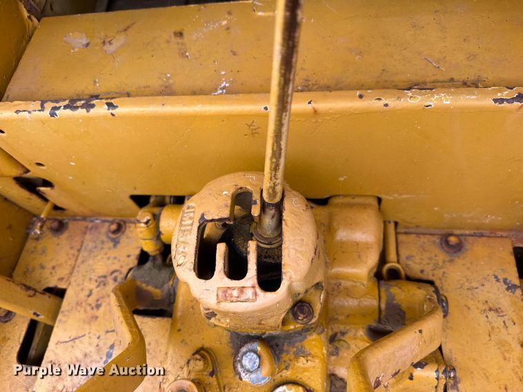 image for item EM8355 1964 Caterpillar D4D dozer