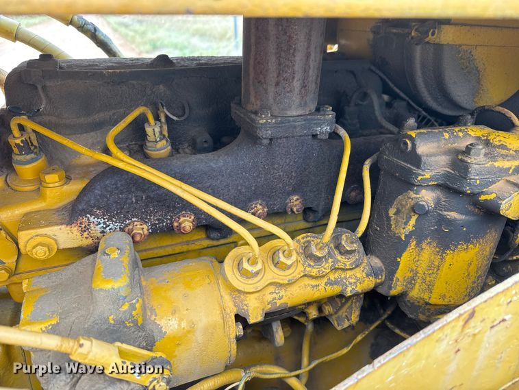 image for item EM8355 1964 Caterpillar D4D dozer