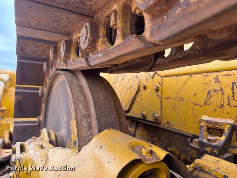 image for item EM8355 1964 Caterpillar D4D dozer