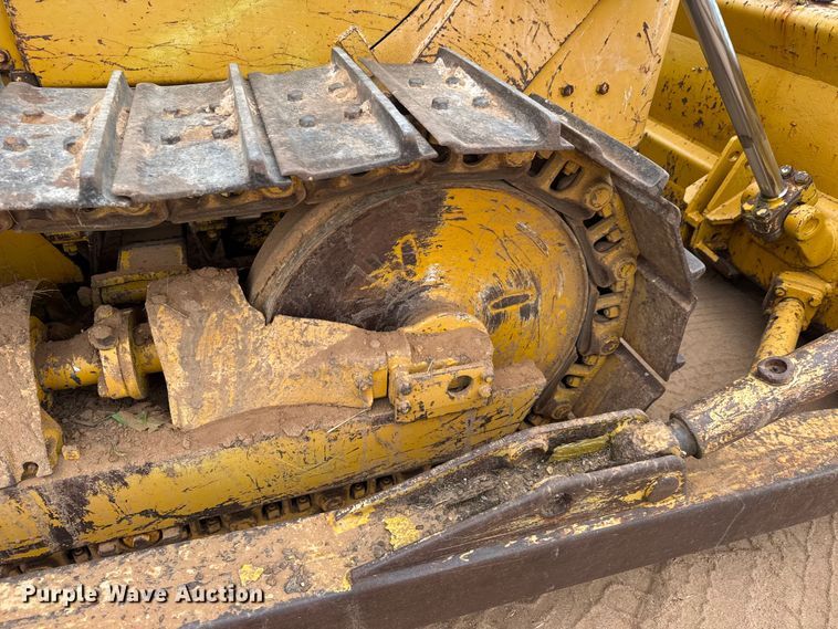 image for item EM8355 1964 Caterpillar D4D dozer