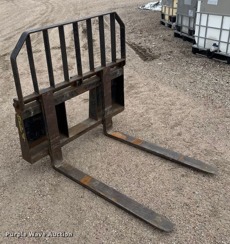 image for item EM8384 2008 Case 445 skid steer loader