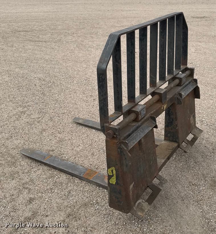 image for item EM8384 2008 Case 445 skid steer loader