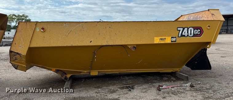 image for item EM8385 Caterpillar 740GC haul truck bed