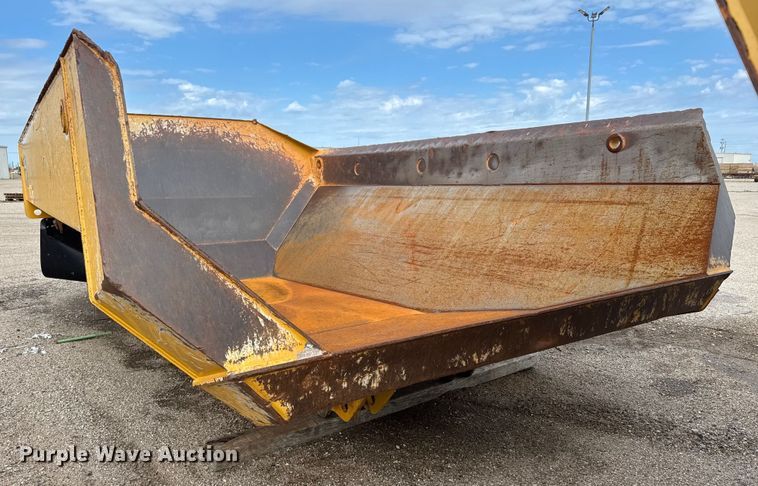 image for item EM8385 Caterpillar 740GC haul truck bed