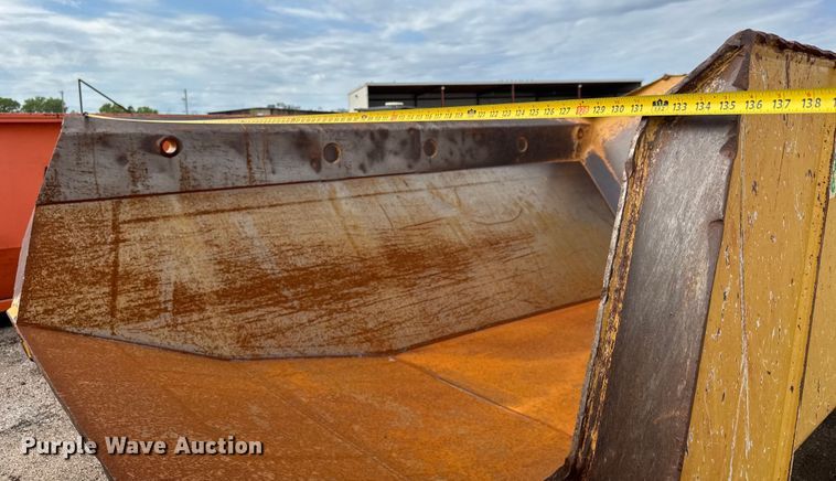 image for item EM8385 Caterpillar 740GC haul truck bed