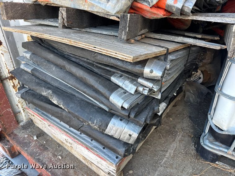 image for item EN0509 Shipping container 