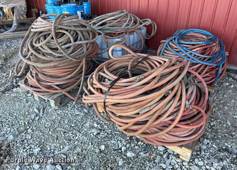 image for item EN0511 (4) pallets of air hoses