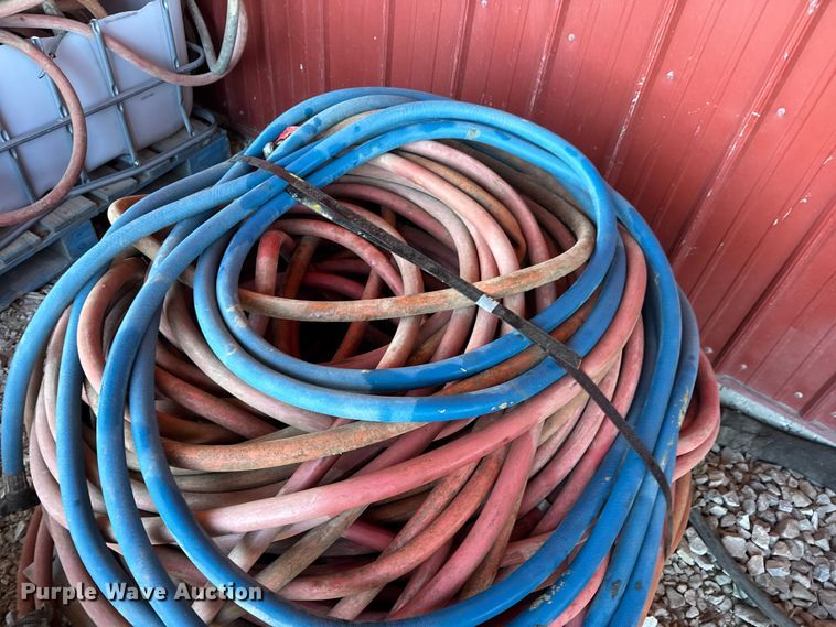 image for item EN0511 (4) pallets of air hoses