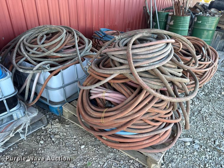 image for item EN0511 (4) pallets of air hoses