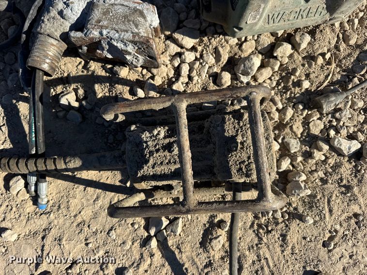 image for item EN0513 Concrete vibrators