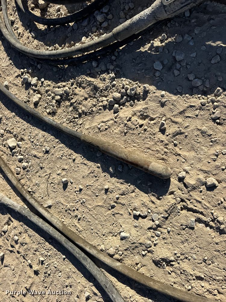 image for item EN0513 Concrete vibrators