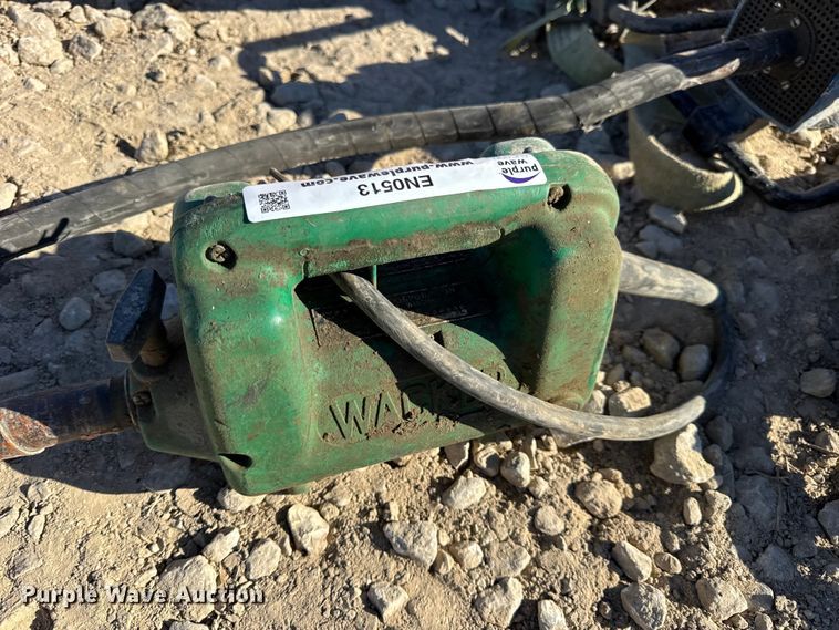 image for item EN0513 Concrete vibrators