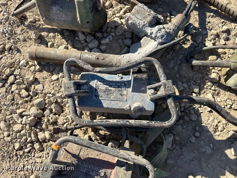 image for item EN0513 Concrete vibrators