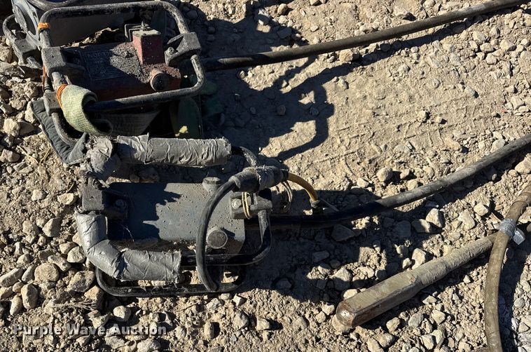 image for item EN0513 Concrete vibrators