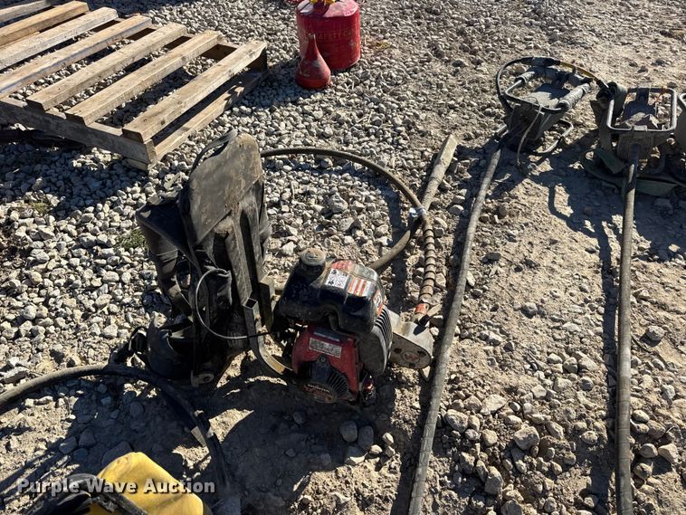 image for item EN0513 Concrete vibrators