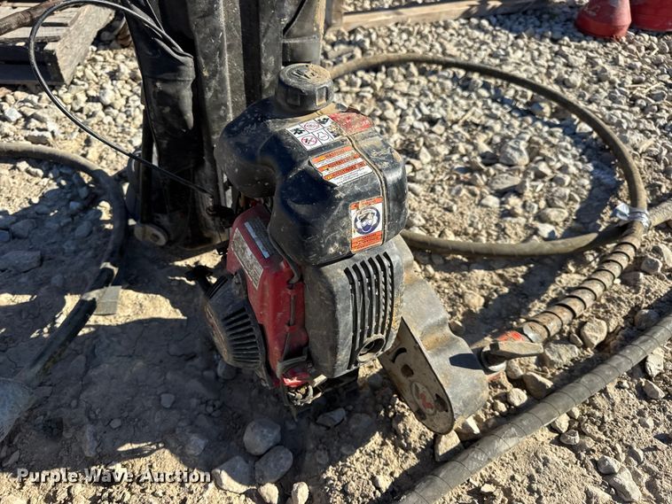 image for item EN0513 Concrete vibrators