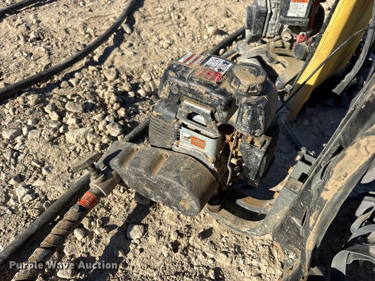 image for item EN0513 Concrete vibrators