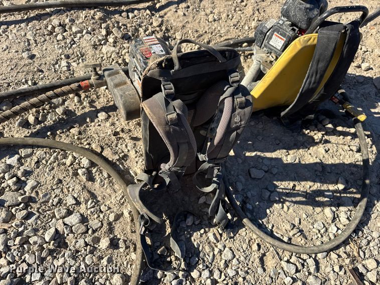 image for item EN0513 Concrete vibrators