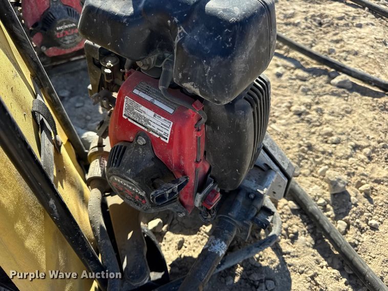 image for item EN0513 Concrete vibrators