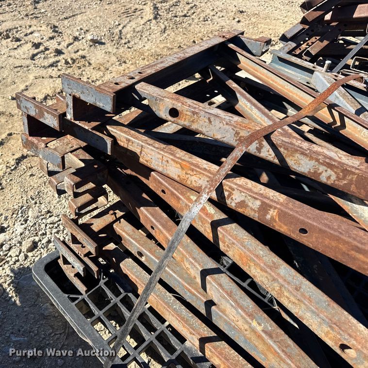 image for item EN0514 Approximately 250 bridge overhang brackets