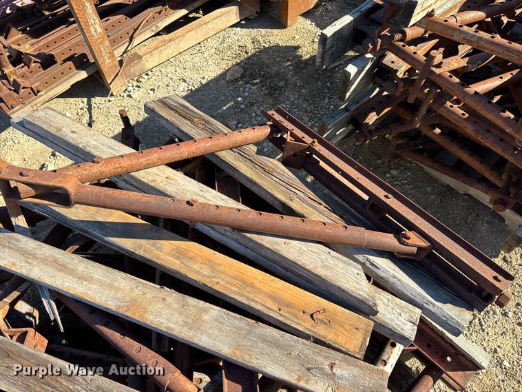 image for item EN0514 Approximately 250 bridge overhang brackets