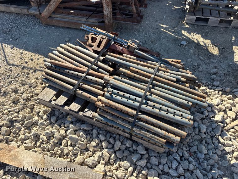 image for item EN0514 Approximately 250 bridge overhang brackets