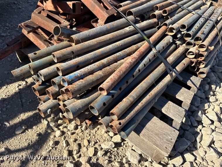 image for item EN0514 Approximately 250 bridge overhang brackets