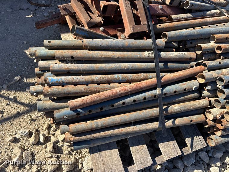 image for item EN0514 Approximately 250 bridge overhang brackets