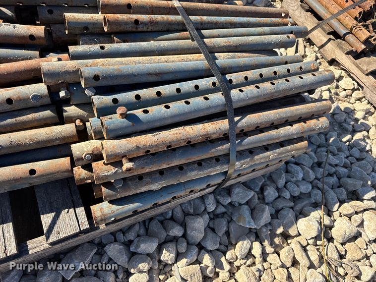 image for item EN0514 Approximately 250 bridge overhang brackets