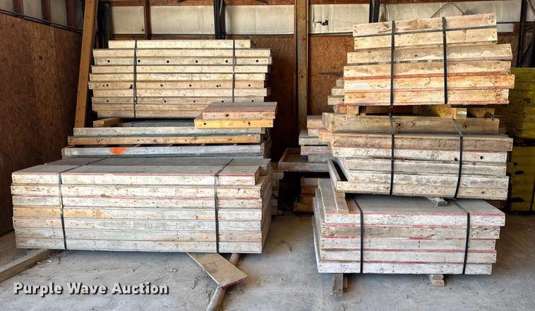 image for item EN0516 Approximately 170 concrete forms