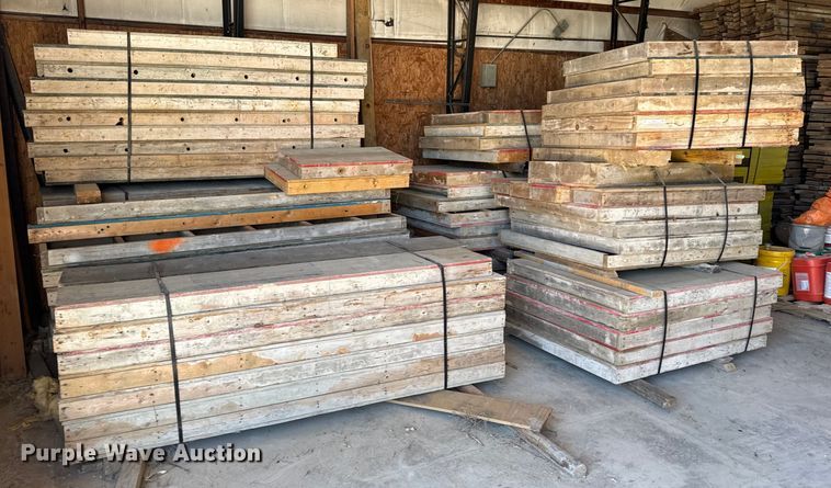 image for item EN0516 Approximately 170 concrete forms