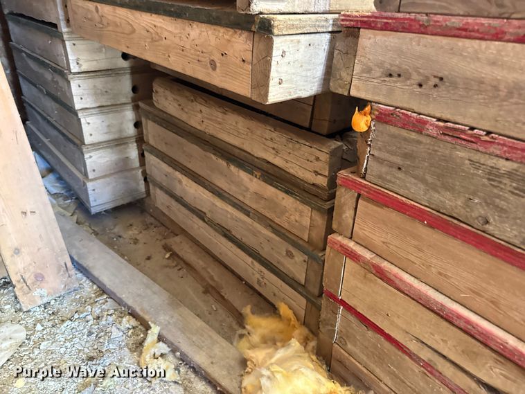 image for item EN0516 Approximately 170 concrete forms