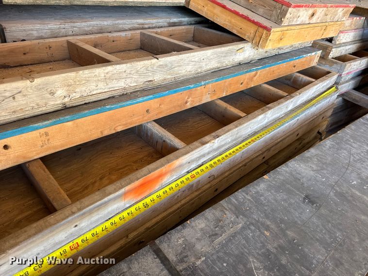 image for item EN0516 Approximately 170 concrete forms