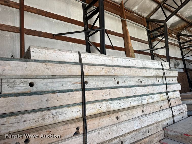 image for item EN0516 Approximately 170 concrete forms