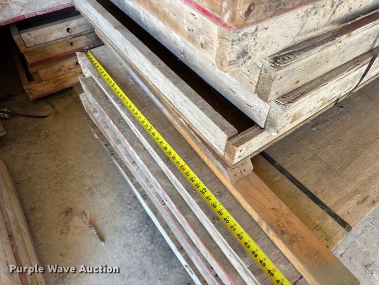 image for item EN0516 Approximately 170 concrete forms