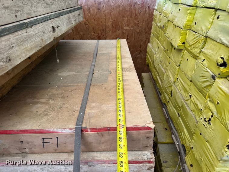 image for item EN0516 Approximately 170 concrete forms