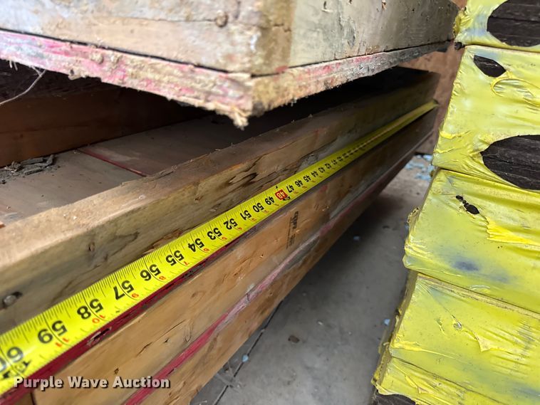 image for item EN0516 Approximately 170 concrete forms