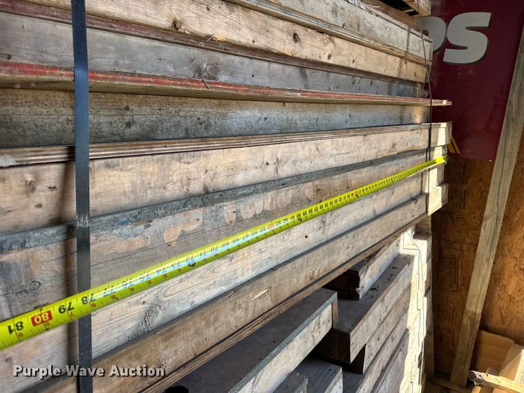 image for item EN0516 Approximately 170 concrete forms