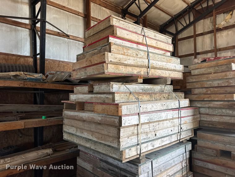 image for item EN0516 Approximately 170 concrete forms