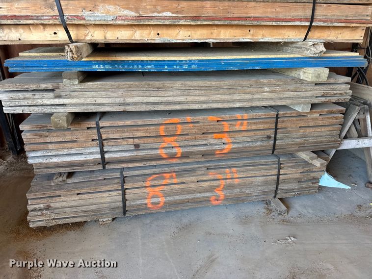 image for item EN0518 Approximately 360 pieces of lumber