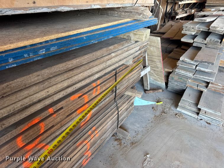 image for item EN0518 Approximately 360 pieces of lumber