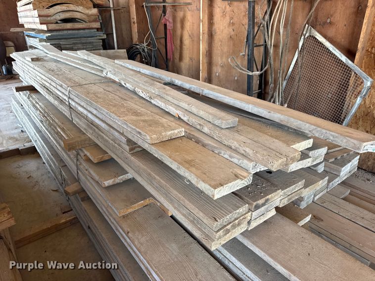 image for item EN0518 Approximately 360 pieces of lumber